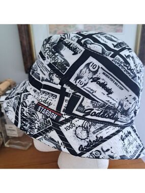 STARDOM Highflyer Black White Graphic Print Bucket Hat Beachy Adult Small